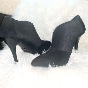 Vera Wang Black Heel Booties
